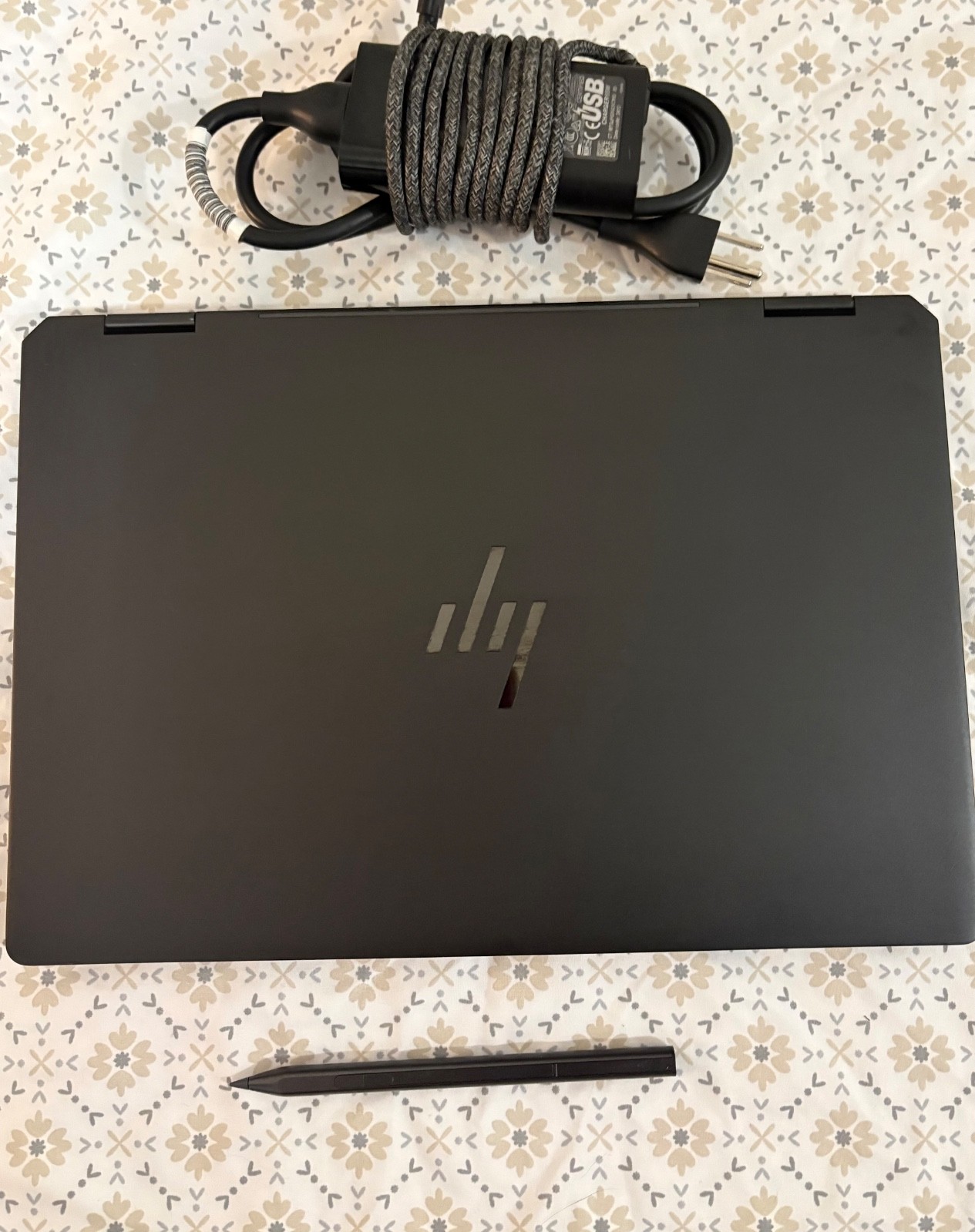 HP OmniBook Ultra Flip Laptop 14 – Charger and HP Pencil Included