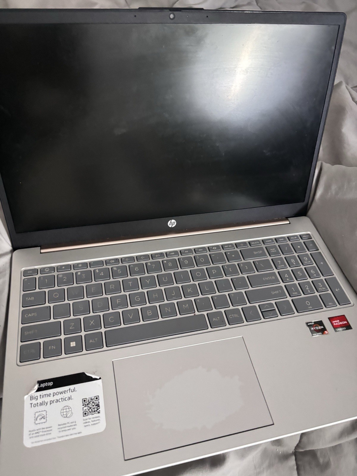 HP 15.6″ Gold Laptop AMD Ryzen 4.30GHz 256GB SSD Radeon Graphics 1920×1080 Used