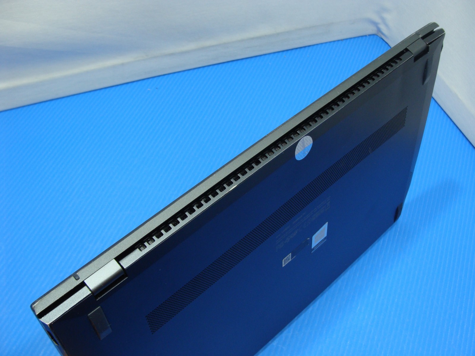 Asus ZenBook UX425JA 14″FHD i7-1065G7 1.3GHz 8GB 512GB SSD Win 11Home +PA