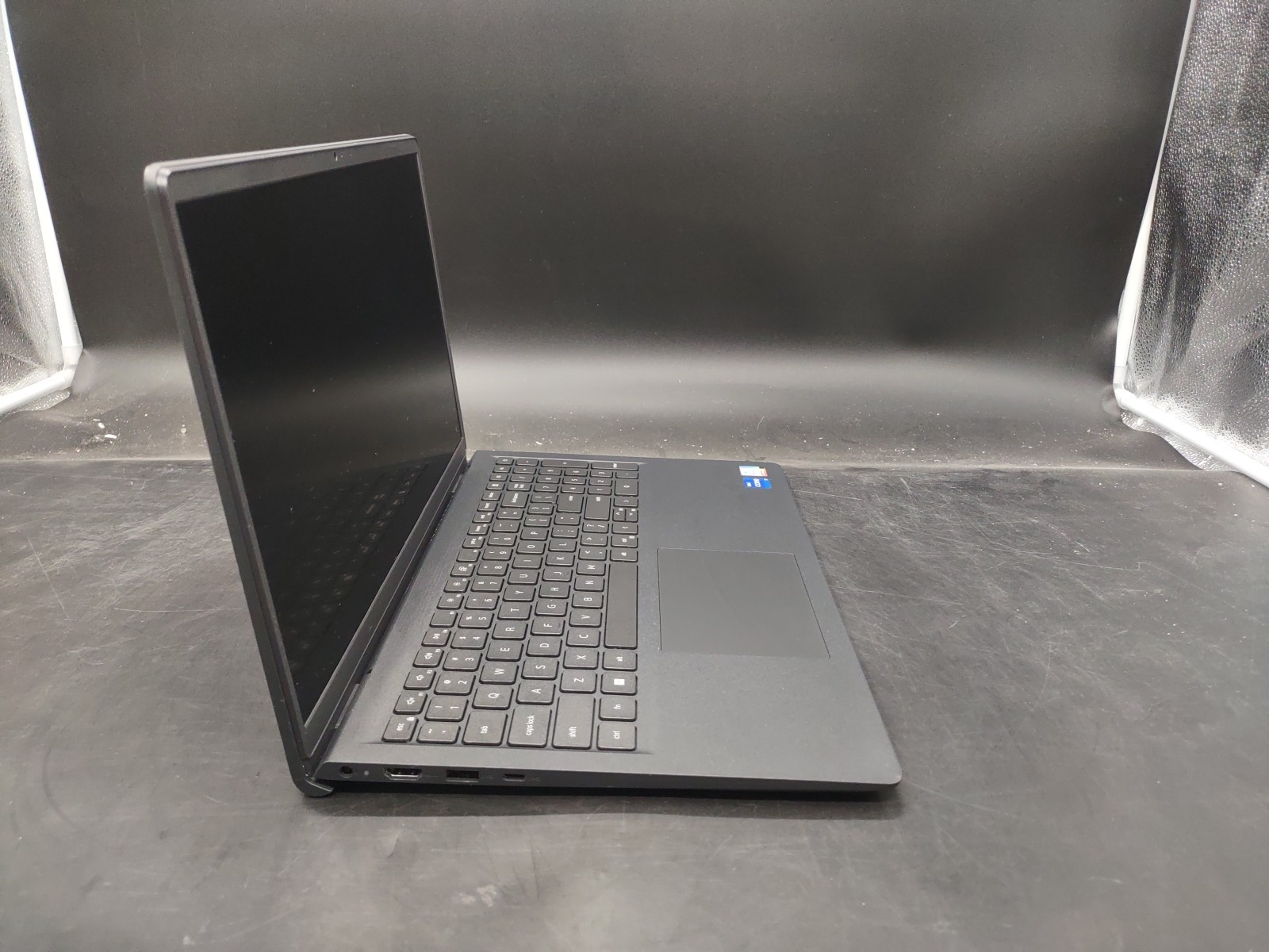 Dell Inspiron 15 3530 i7 1355U 16GB RAM 1TB NVME NO OS