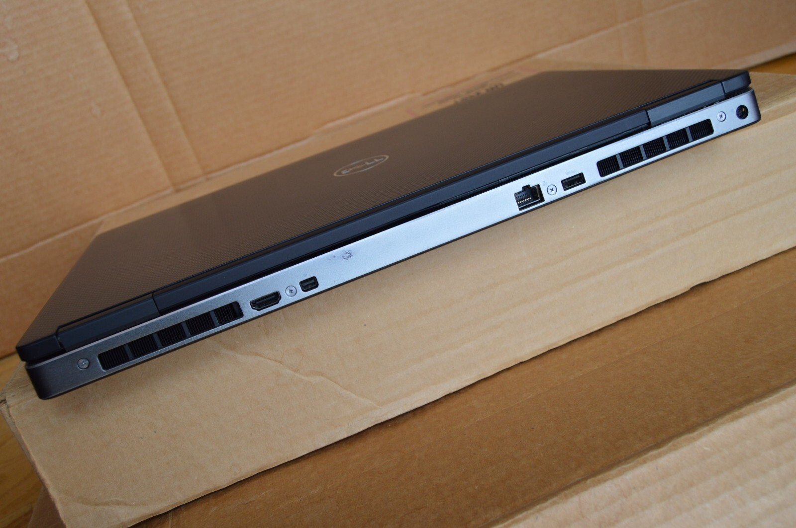 Dell Precision 7730 1080P FHD IPS 6-Core E-2186M 64GB 512G SSD+2TB HDD WX 4150