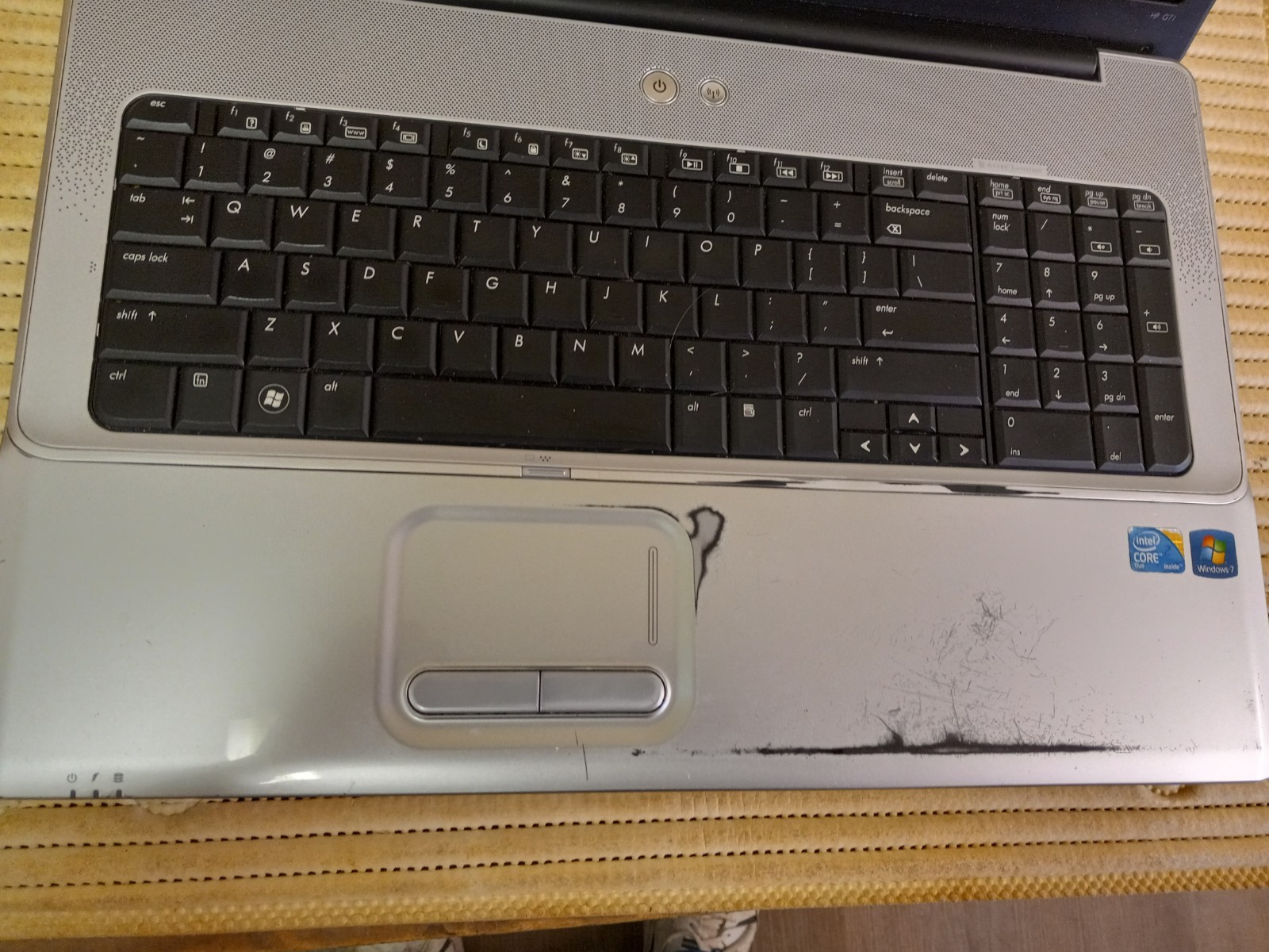 HP G71 Windows 10 pro 500gb 4gb 17.3″ Works perfect