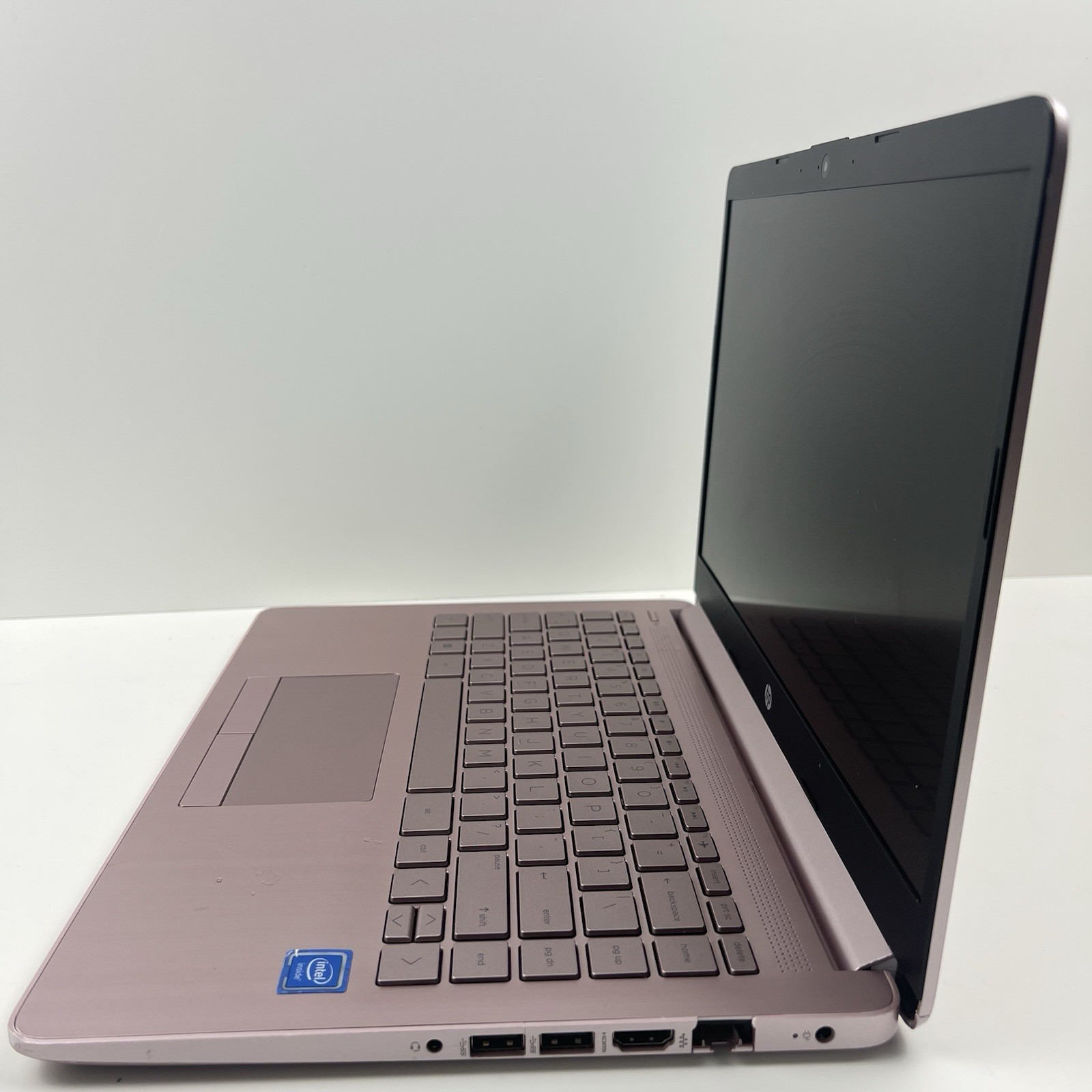 HP 14-cf2112wm 14″ Intel Celeron N4120 1.1GHz 4GB RAM 64GB eMMC Win 11 w/Charger