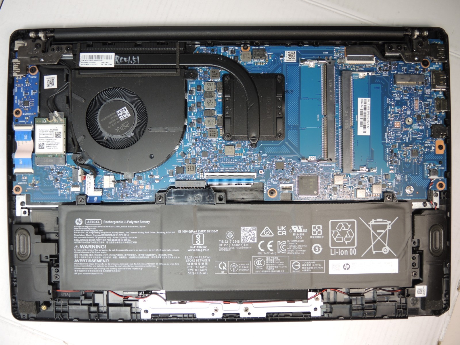 HP Laptop 14z-em000 Laptop (Parts Only) – Dead Board, Cracked Screen, No RAM/SSD
