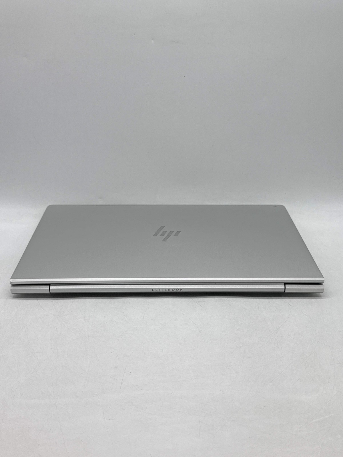 HP EliteBook 640 G10 14.0″ FHD Touch Core i5-1335U 1.30GHz 256GB SSD 8GB RAM