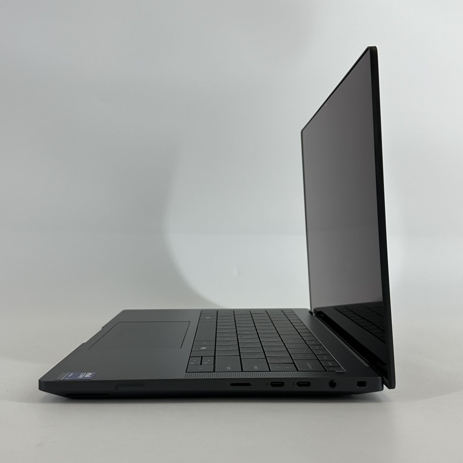 Dell Pro Max 14 Premium MA14250 Magnetite QHD+ 2.2 GHz Ultra 7 265H 32GB 512GB