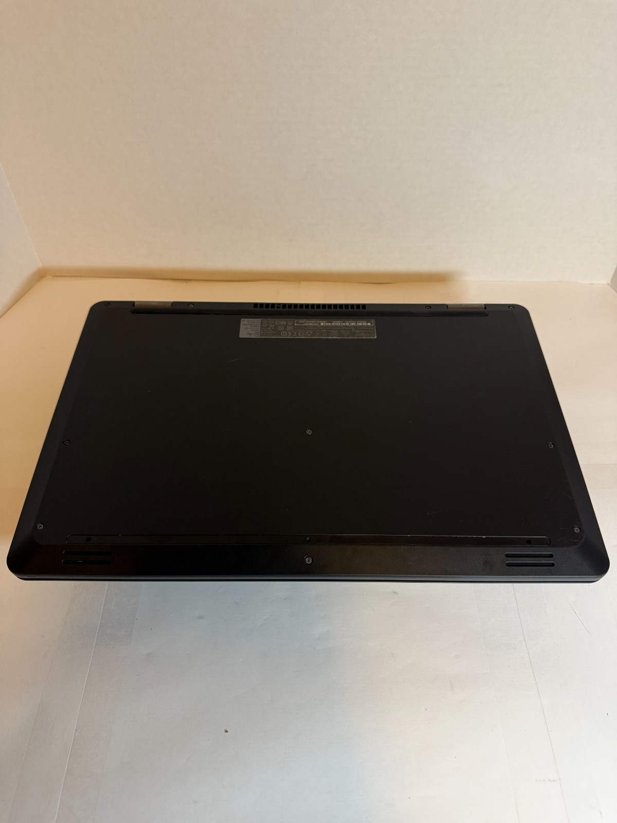 Dell Inspiron 15-7568 15.6″ 2in1 Intel i5-6200U 8GB Ram 500GB HDD Windows 11