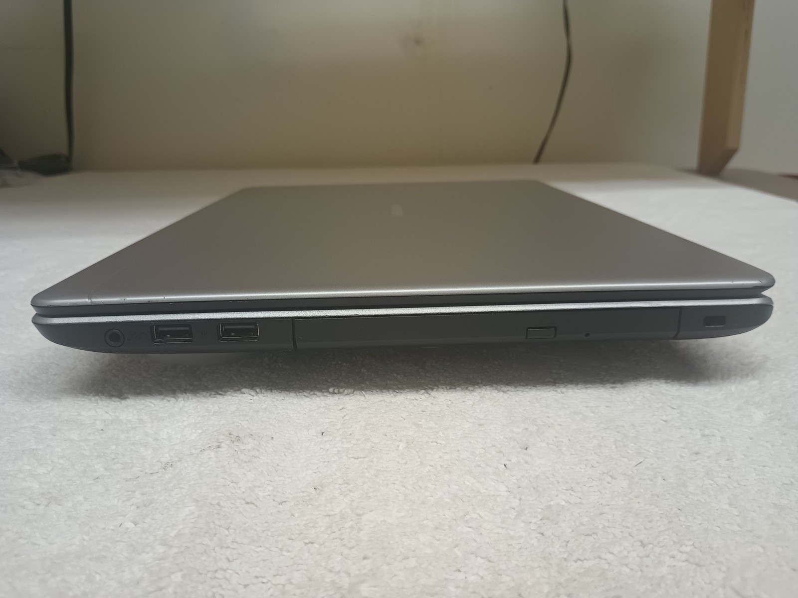 Medion Akoya E6422 i5-6200 CPU 2,30GHz 8GB 128GB HDD 1TB Windows 10 15.6″ Laptop