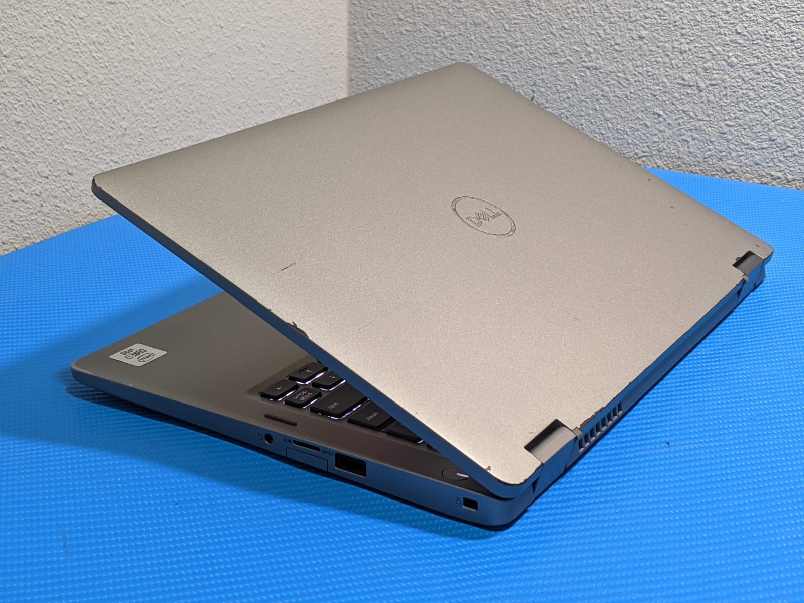 Dell Latitude 5310 13.3″ FHD TOUCH i7-10810U vPRO 1.1GHz 16GB 512GB SSD W11P +PA