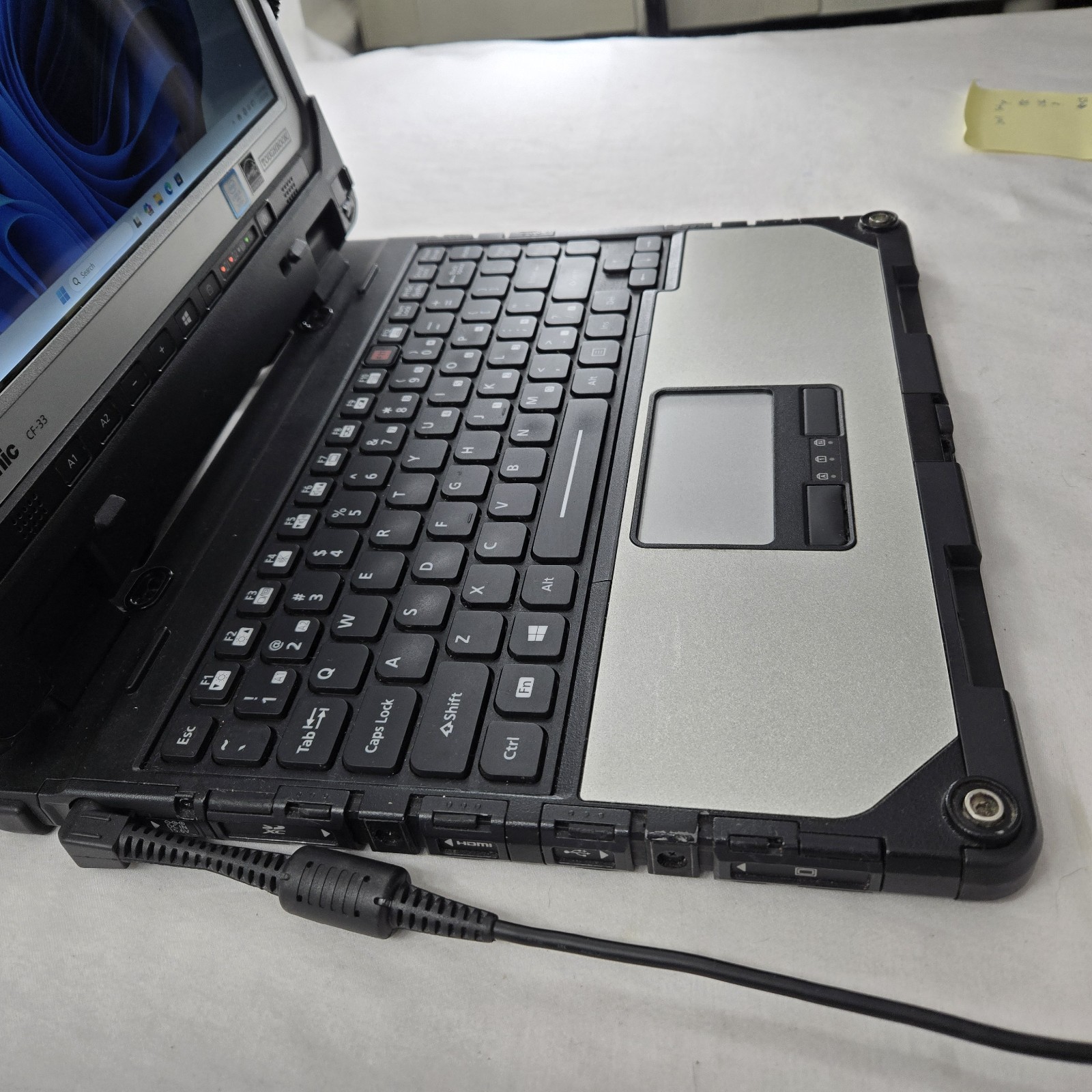 Panasonic Toughbook CF-33 i5-7300U 2.6GHz 256GB SSD 8GB Ram 4G — W11 — Grade B