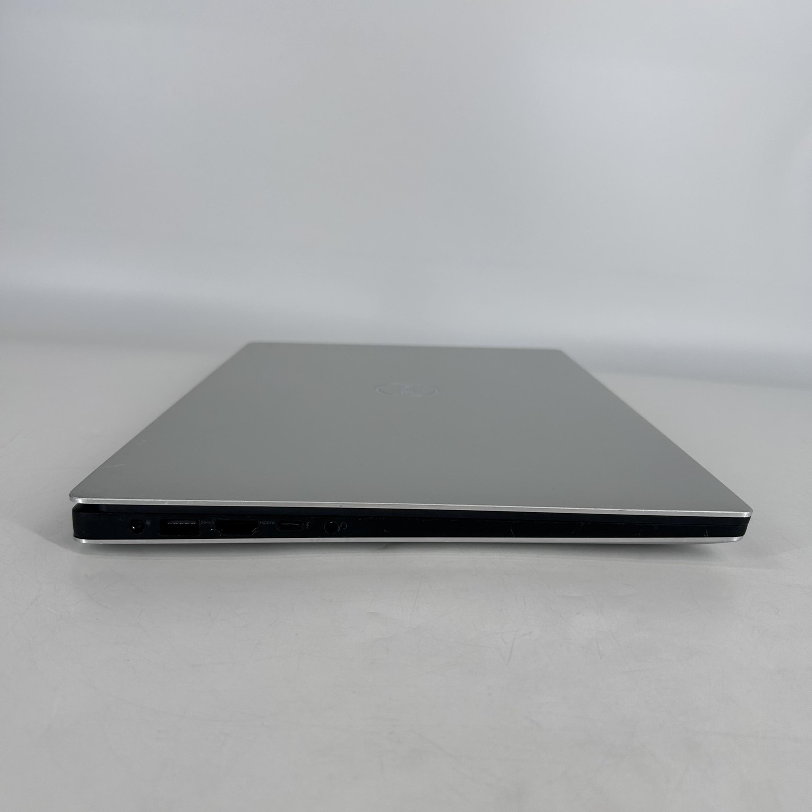 Dell XPS 15 7590 4K i7-9750H 2.60GHz 32GB 1TB SSD GTX 1650 HARD TO PRESS KEYS