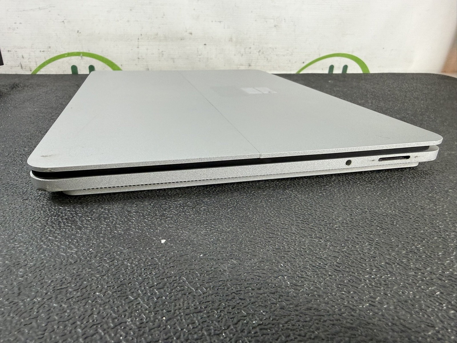 Microsoft Surface Laptop Studio i5-11300H 3.1GHz 16GB DDR4 256GB M.2 – READ