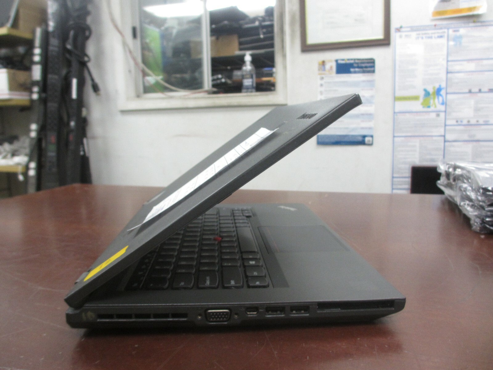 Lenovo ThinkPad L440 14″ Intel Celeron 2.00GHz 4GB 320GB WCam Laptop NO AC/OS ##