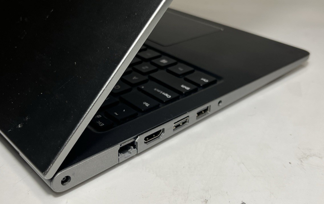 Dell Vostro 5568 15.6″ i7-7500U Laptop – 8GB RAM – 256GB SSD – 4GB GeForce 940MX