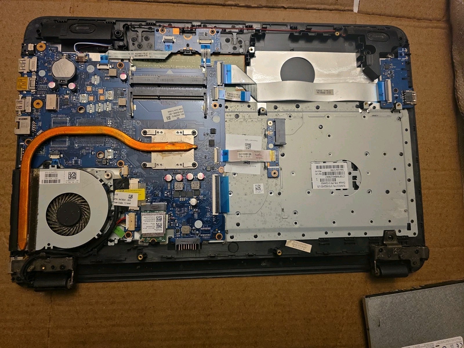 HP 15-ba009dx 15.6″ Laptop AMD NO RAM/HD/OS/BATT/POWER Parts Only