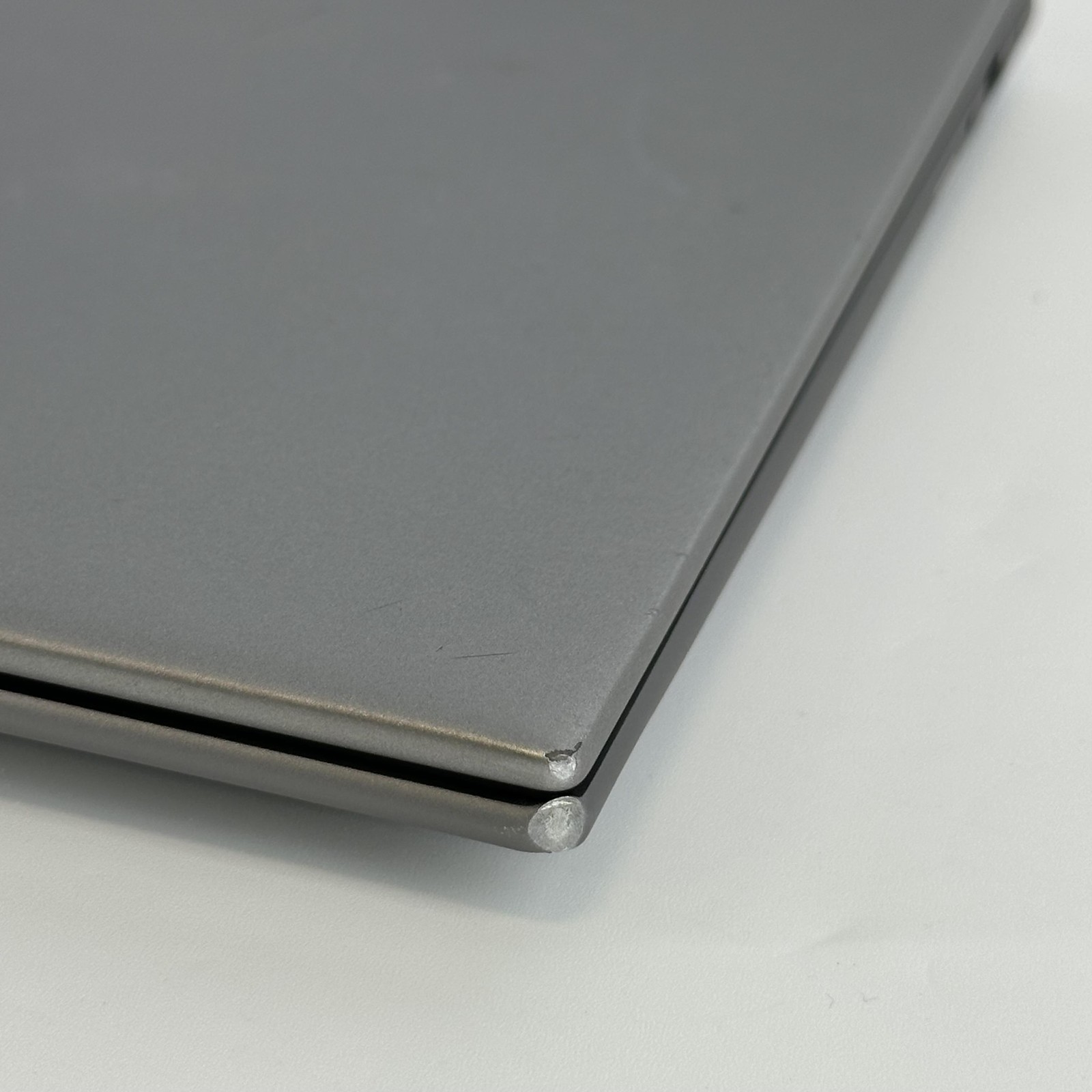 HP ZBook Firefly 14 G10 FHD+ 1.9 GHz i7-1370P 16GB 512GB SSD Good – BEZEL SPLIT