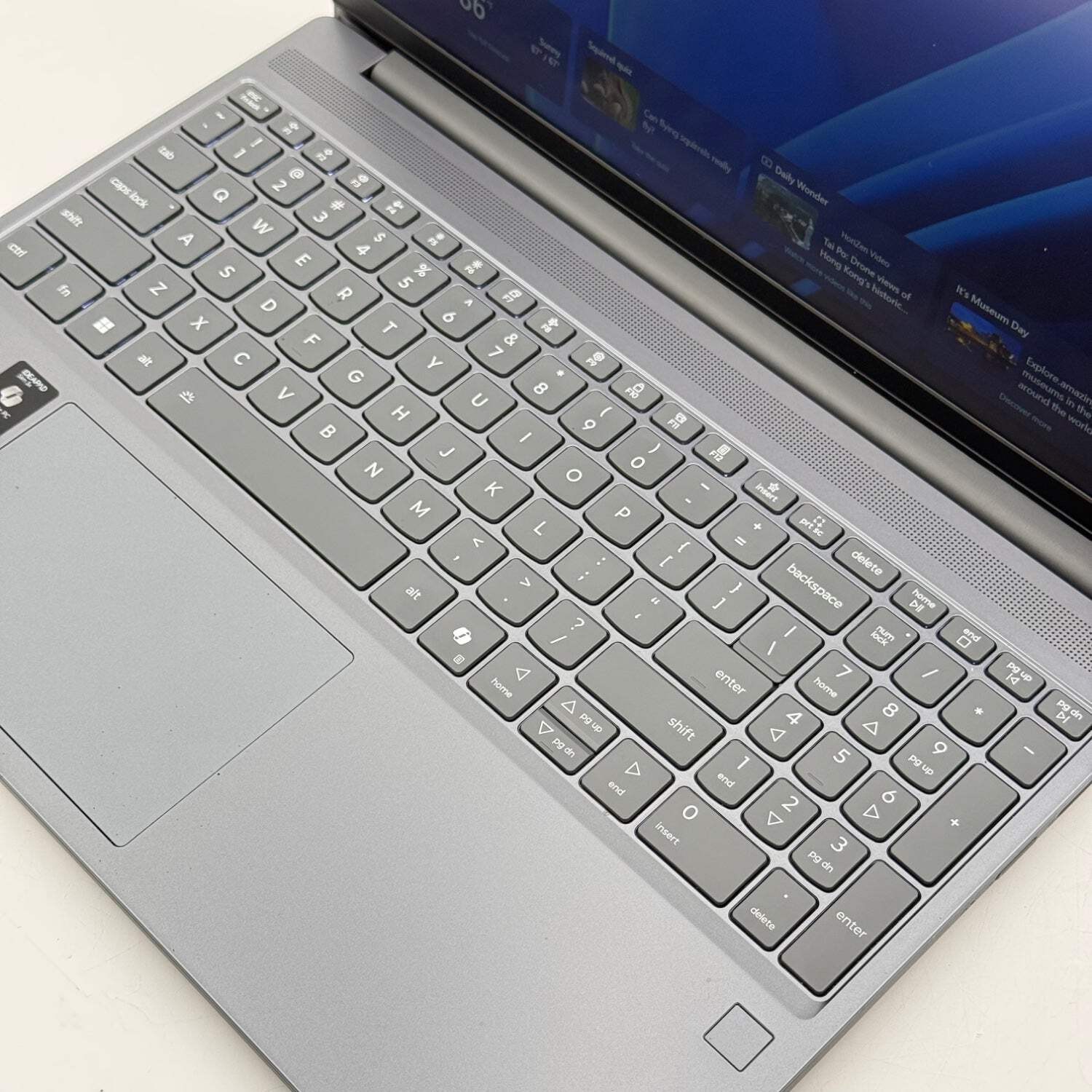 Lenovo IdeaPad Slim 3 15Q8X10 15.3″ Snapdragon X 2.9GHz 16GB RAM 256GB SSD