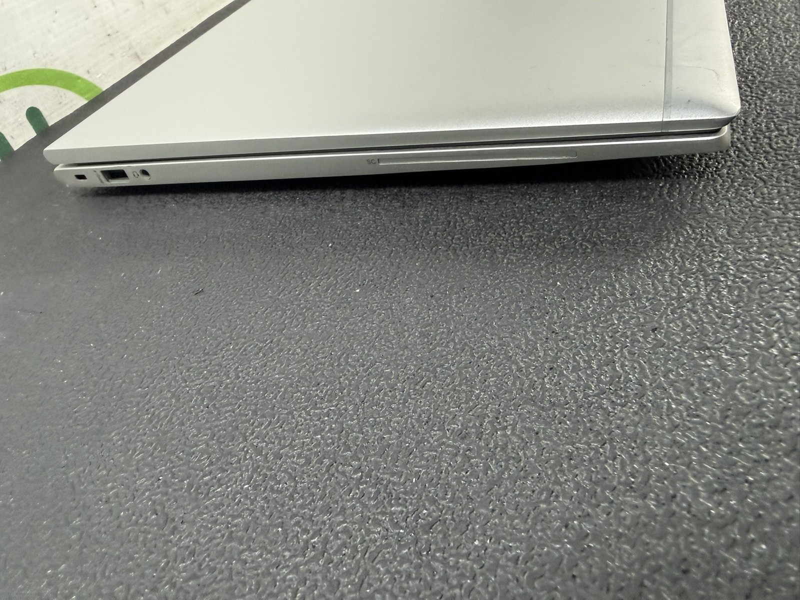 HP EliteBook 850 G8 15.6″ Core i5-1135G7 2.4GHz 16GB DDR4 256GB SSD – READ