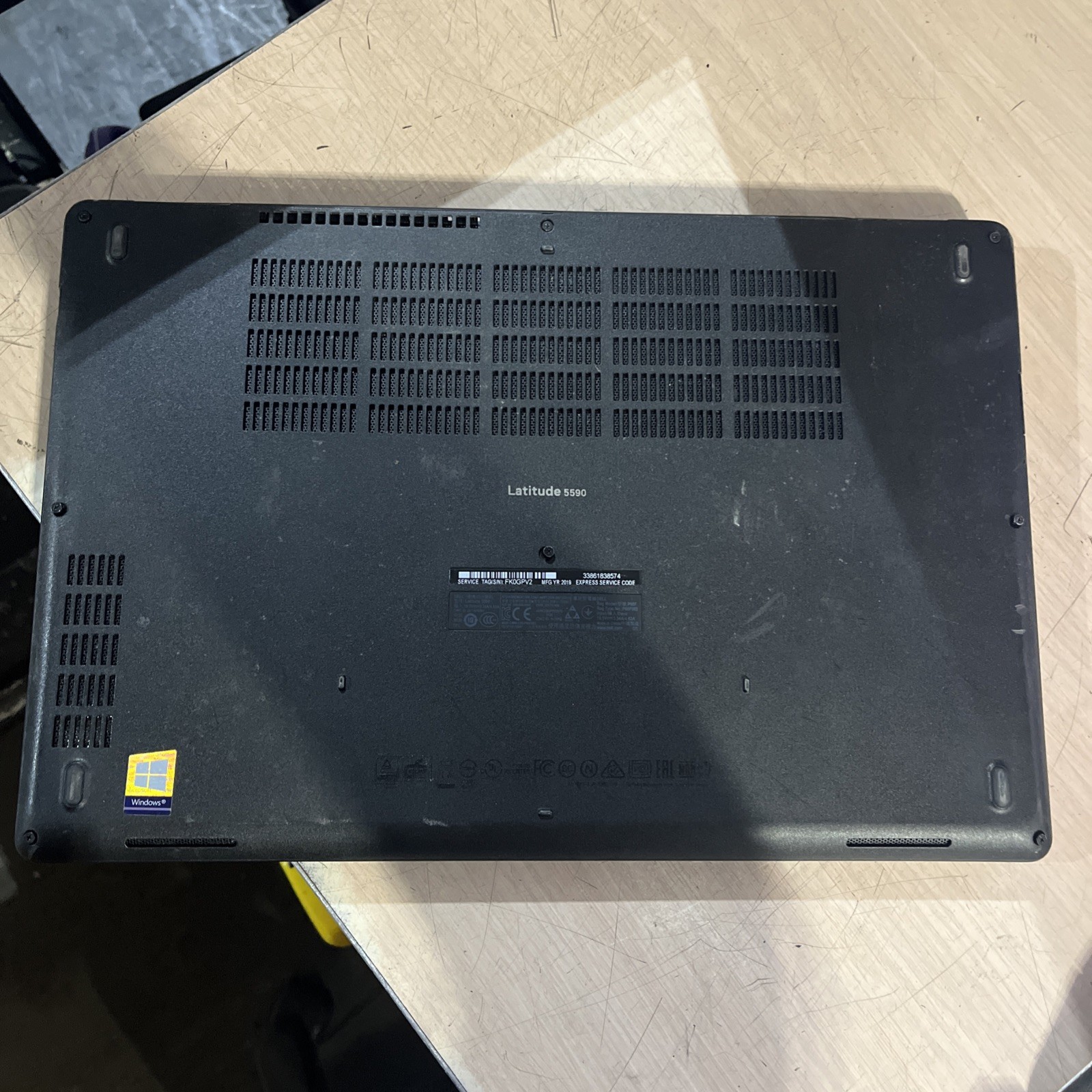 DELL LATITUDE 5590 INTEL CORE I7-8650U 1.90GHZ 8GB RAM NO HD