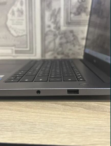 Honor MagicBook X 15 16GB RAM 512GB SSD Space Gray Notebook