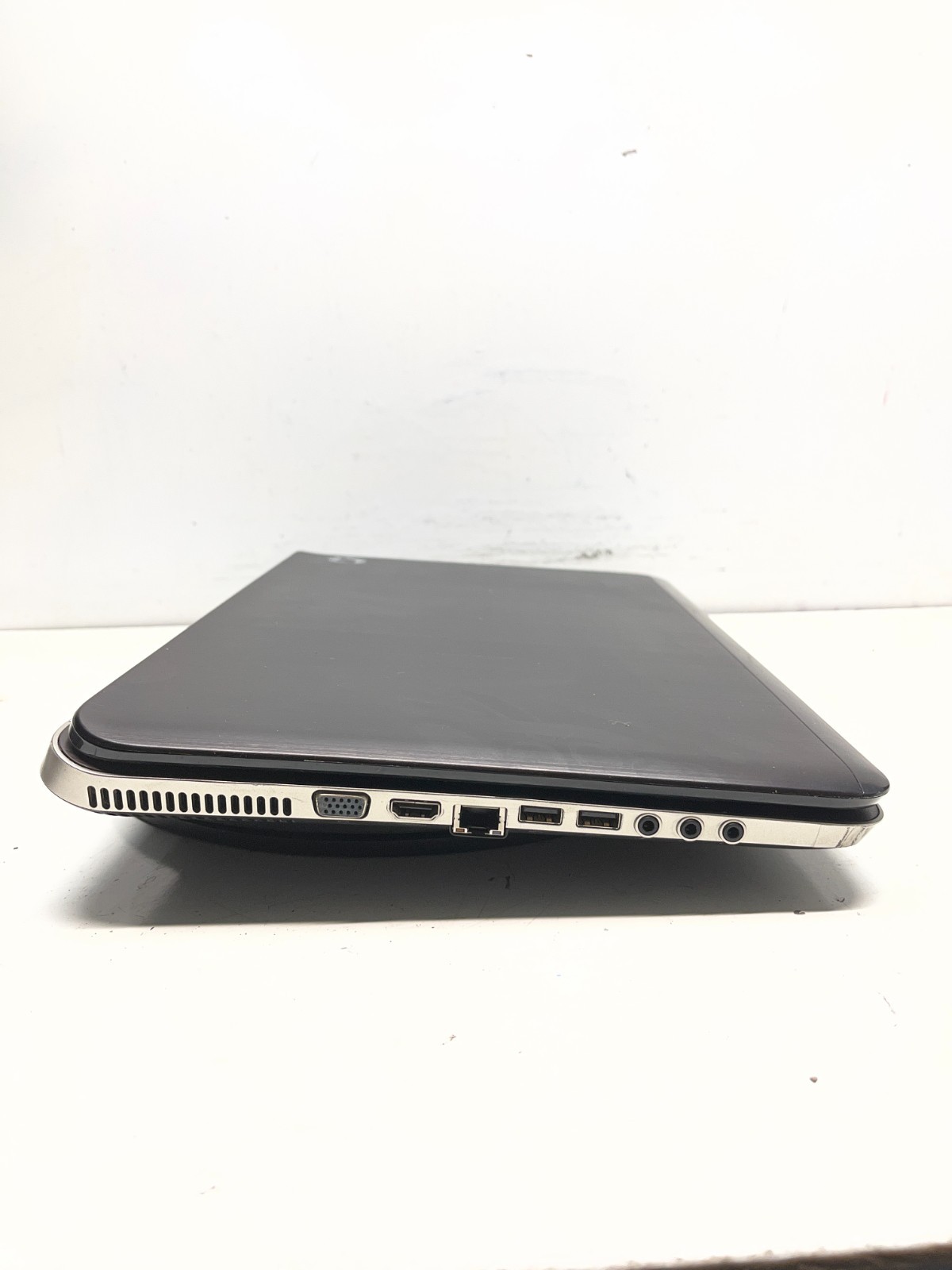 HP Pavilion dv7-6c95dx Intel Core i7-2670QM 2.20GHz 8GB NO HDD