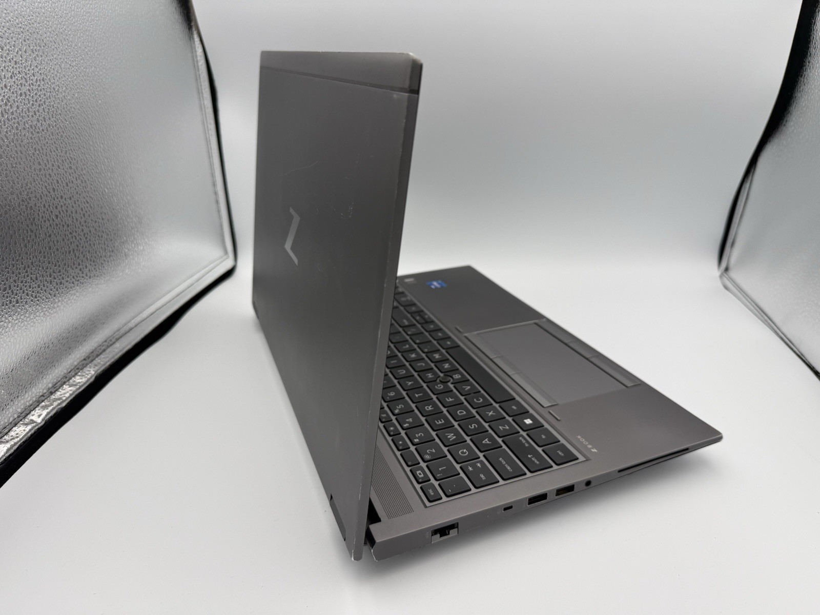 HP ZBook Fury 15.6” G8 WS – i7-11800H | 32GB RAM | 1TB SSD | No AC