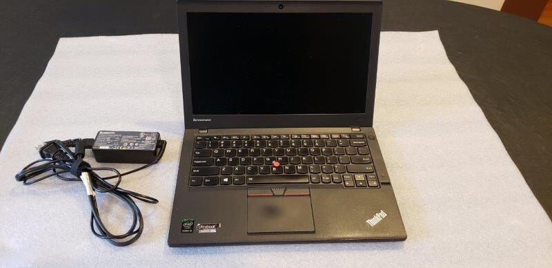 Lenovo X250  W11 Pro  Samsung SSD  Carrying Case