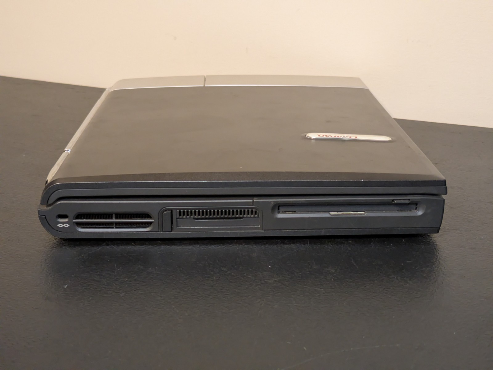 PARTS REPAIR Compaq N1000v Vintage Laptop Series PP2140 Model 1456QL1T NO POWER