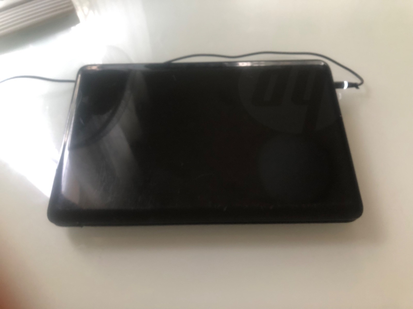 HP 2000 Notebook 15″ AMD E1-1200 1.4GHz 4GB RAM 320GB HDD Windows 8 (Exellent)!!