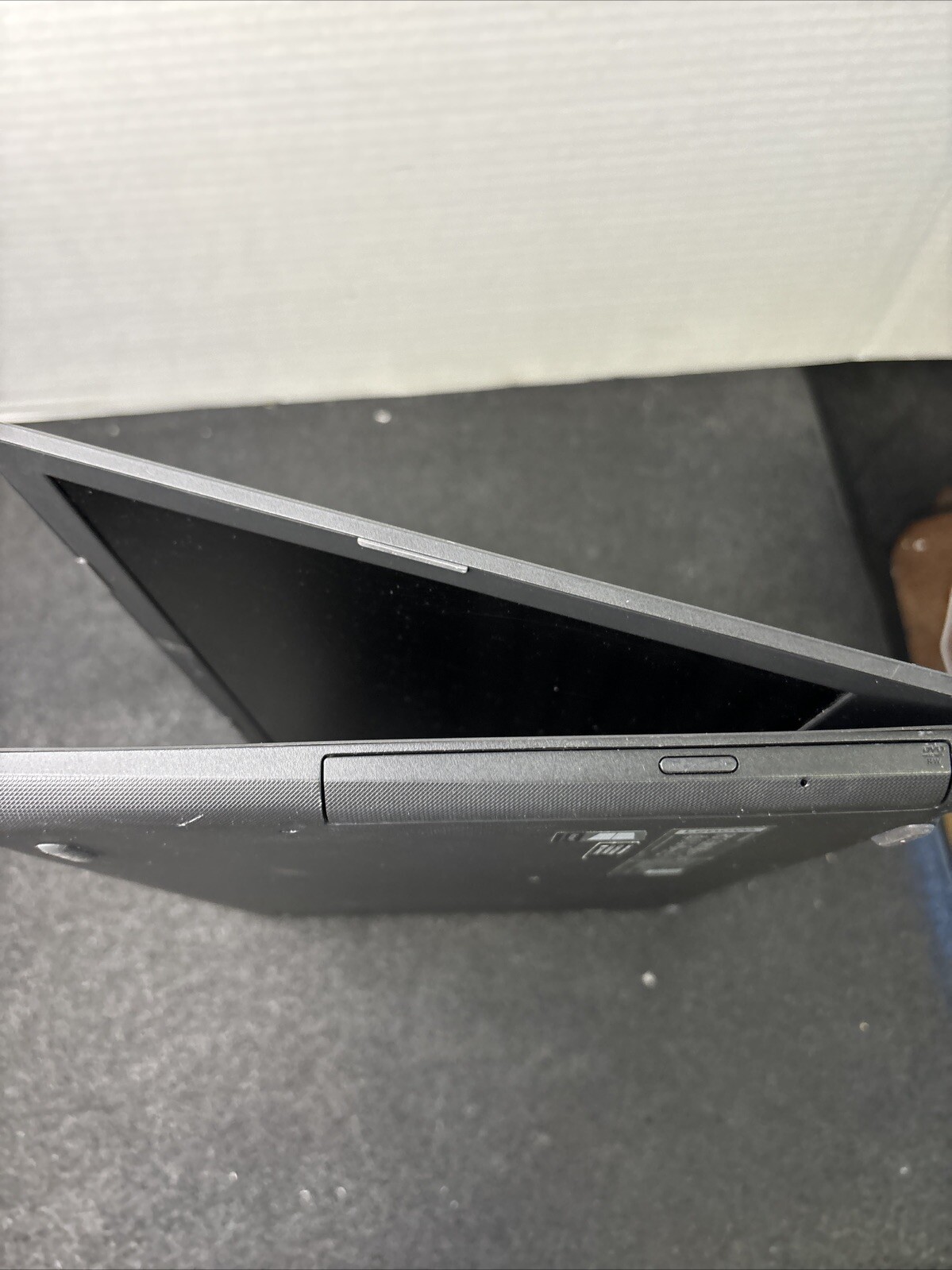 Lenovo IdeaPad 130-15AST Laptop AMD A6-9225 at 2.60Ghz 8GB RAM 250GB SSD