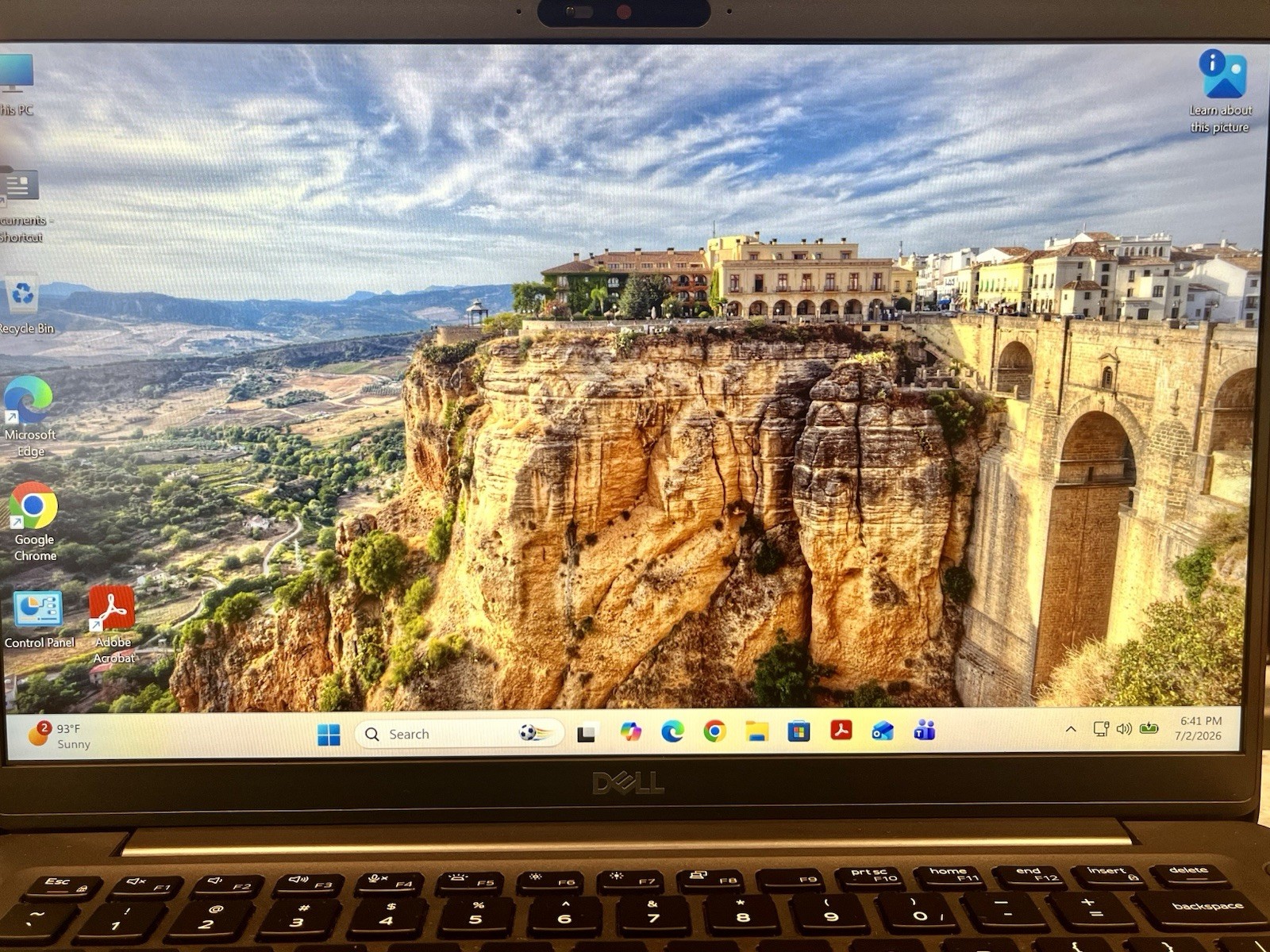Dell Latitude 7400 (256GB, Intel Core i5 8th Gen., 1.60GHz, 8GB) Notebook/Laptop