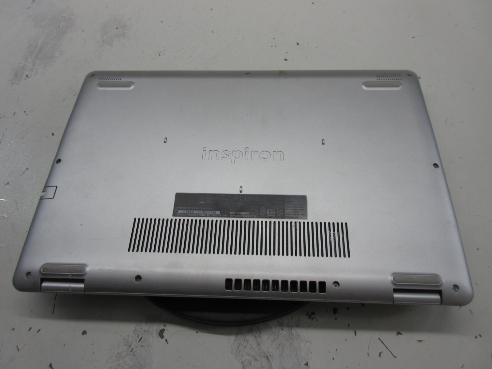 Dell Inspiron 5584 Intel Core i3-8145u 2.3GHz 8GB Windows 11 128GB SSD