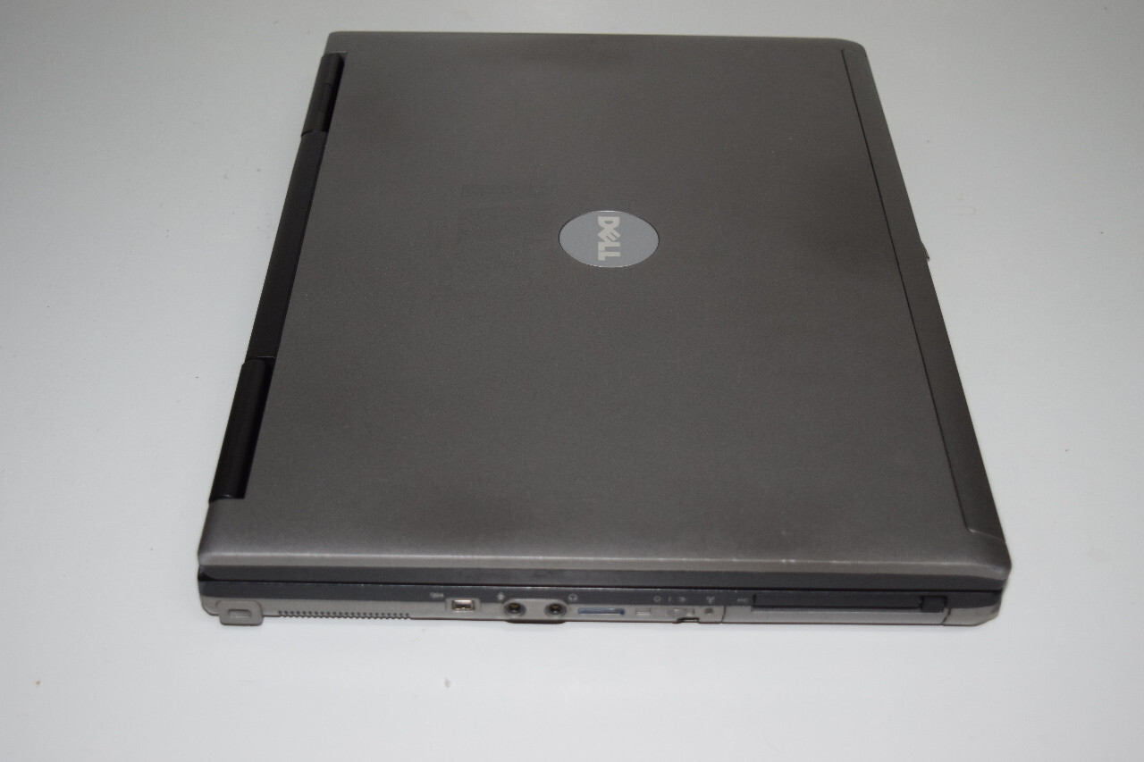 Complete Dell Latitude D820 15.4″ WUXGA LCD/NVIDIA GPU/2.00GHz/4GB/500GB/SERIAL