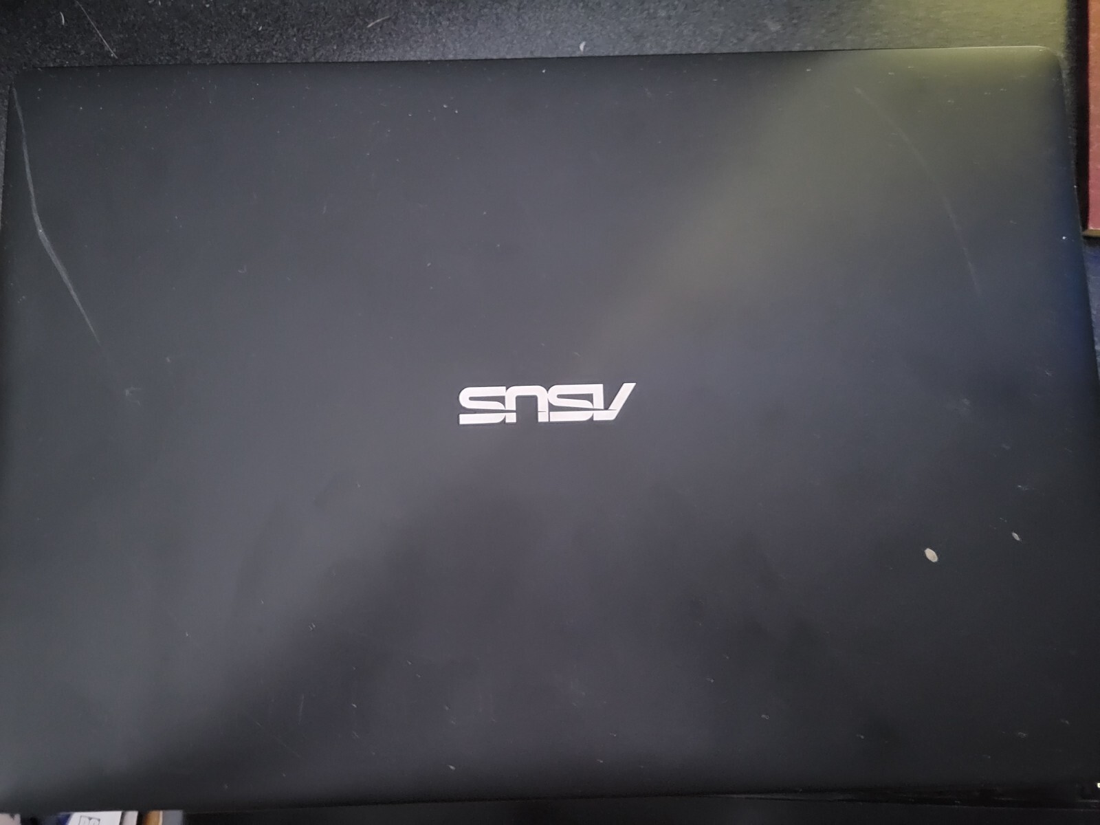 Asus R515m Laptop + Docking Station