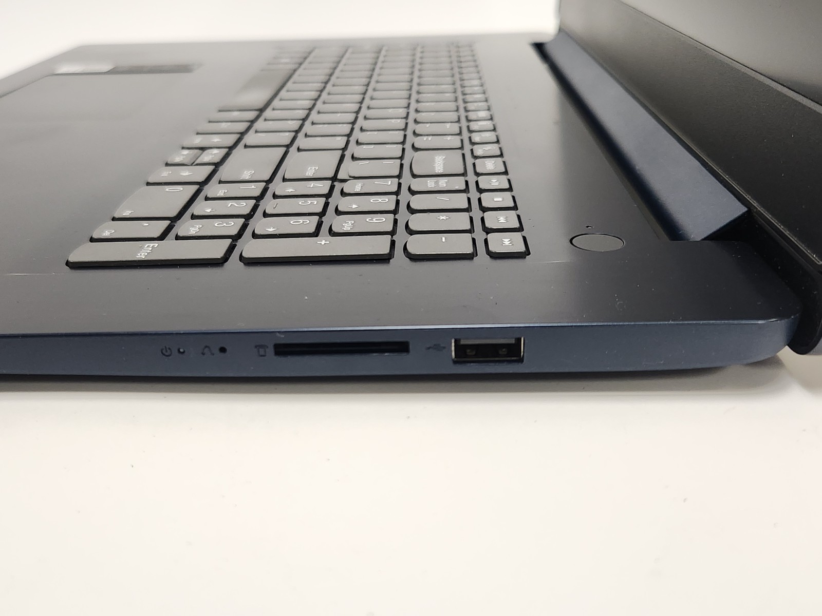 Lenovo Ideapad 3 17ITL6 17″ Laptop i5-1135G7 2.4GHz 20GB RAM 256GB SSD W11P