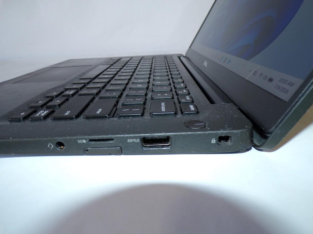 Dell Latitude 7400 14″ Core i5-8365U 1.60GHz 8GB 256GB SSD W11 Laptop (Z3145)