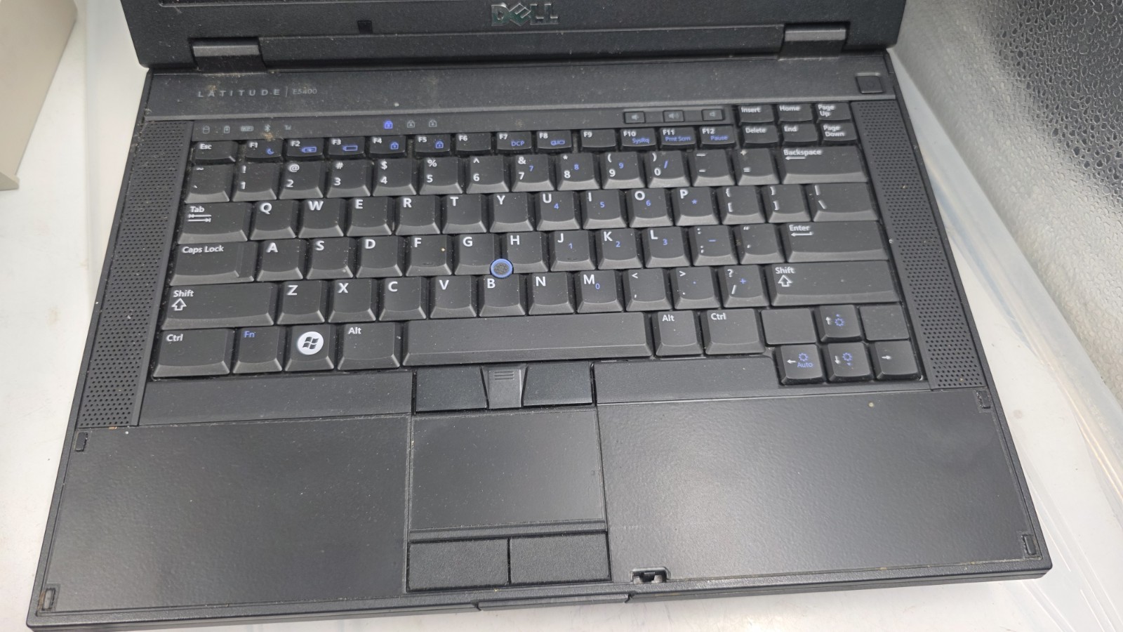 Dell Latitude E5400 14″ Laptop Intel Core WiFi – NO OS P8400 2GB 160GB DVD