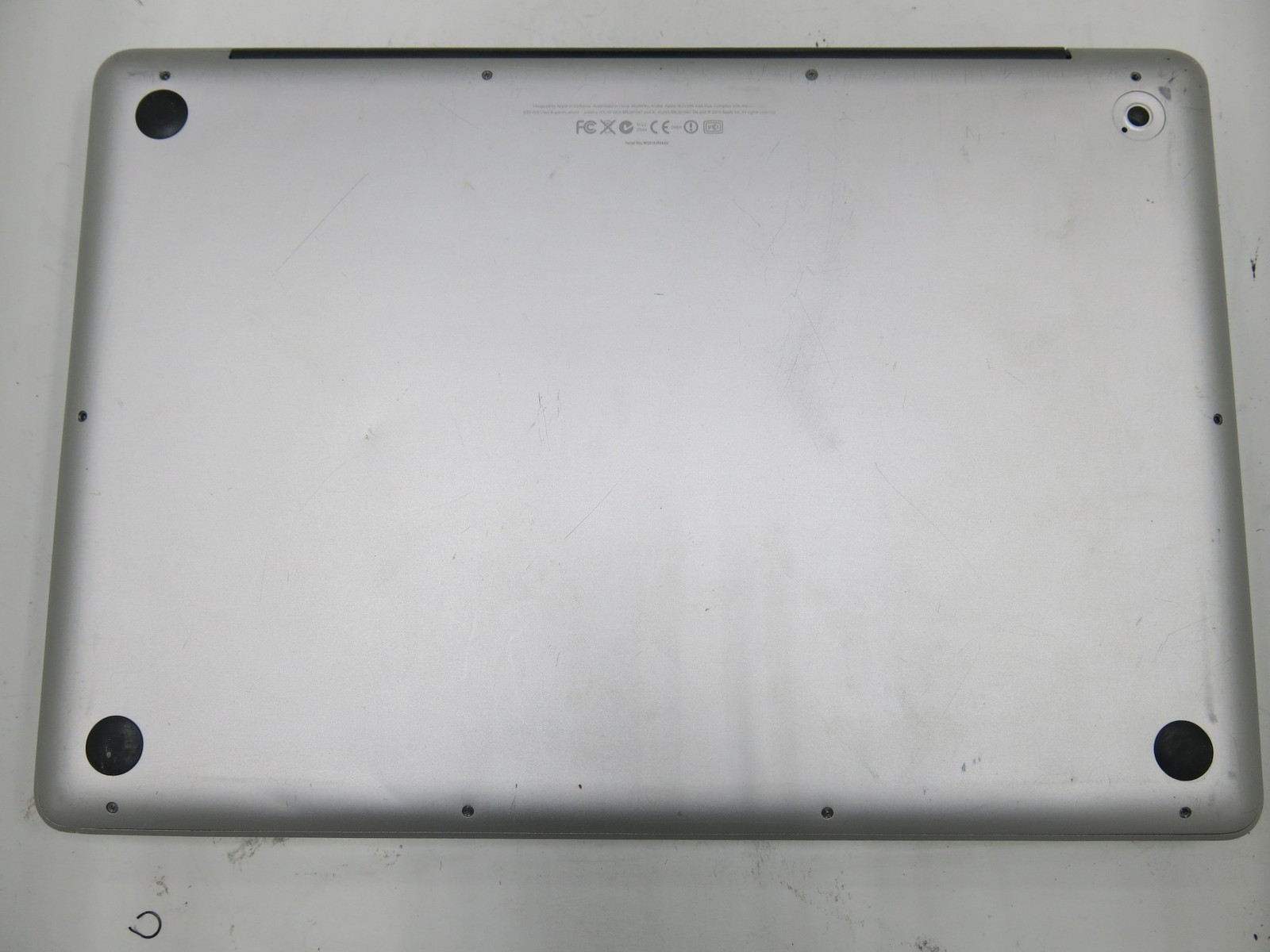Apple MacBook Pro A1286 15.4″ 2011 | i5-520M 2.4GHz | 4GB Ram | Powers On