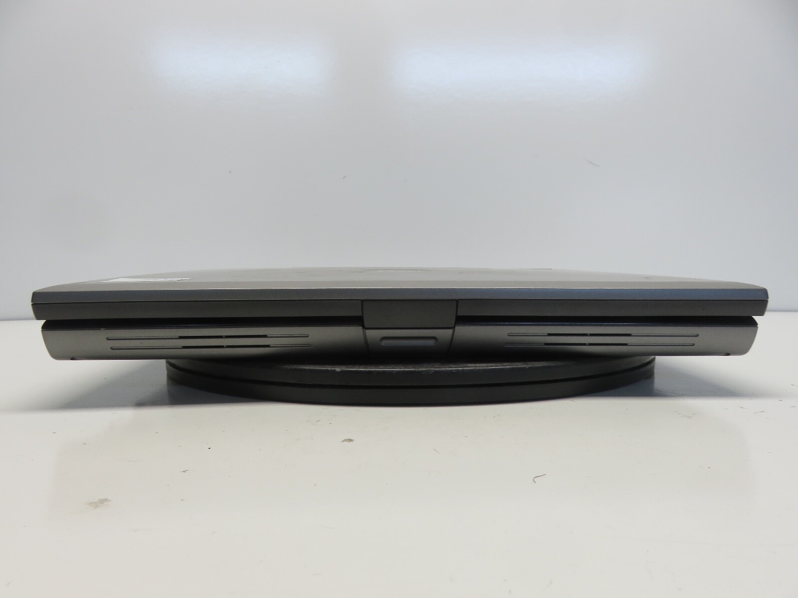 Dell Latitude D520 Intel Core 2 Duo 06F6 2GHz 1GB 40 GB WIN XP No Batt