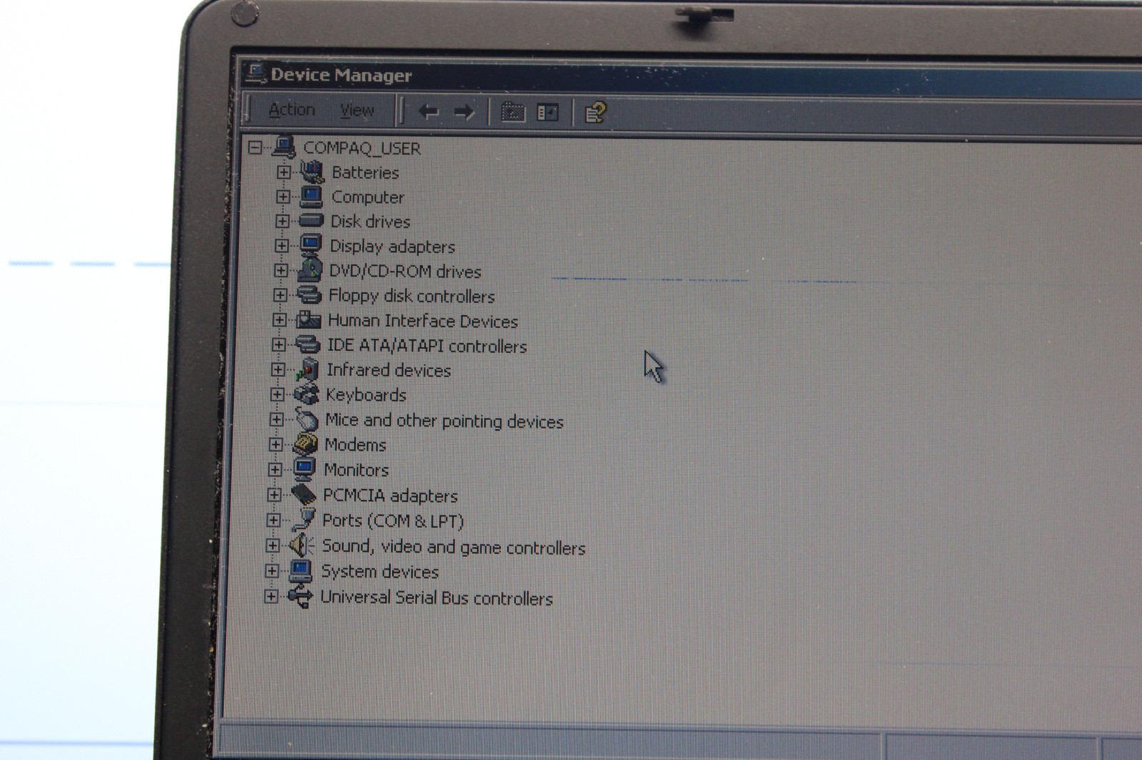 #28 Vintage Compaq Armada M700 Pentium III 128 MB ram, 14.1″ screen WINDOW 2000