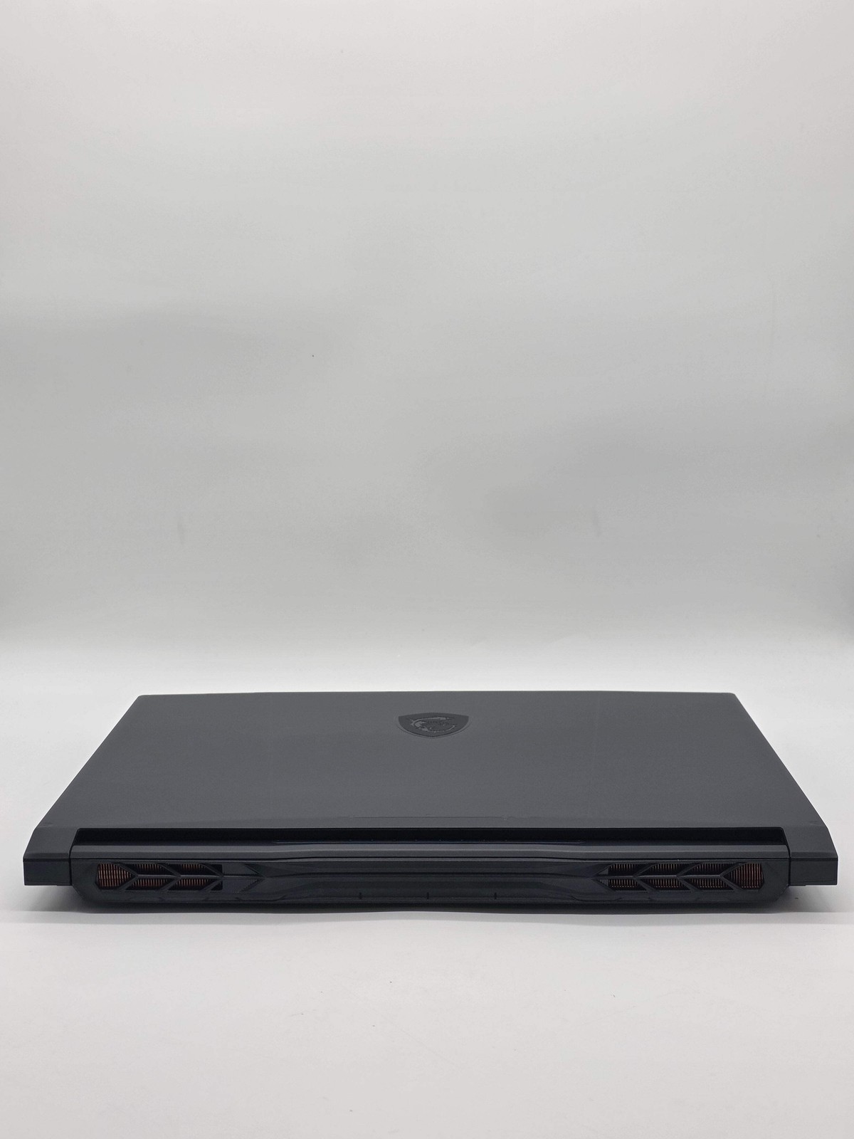 MSI Katana 15 HX B14WEK 15.6″ Core i7-14650HX 2.2GHz RTX 5050 16GB RAM 512GB SSD