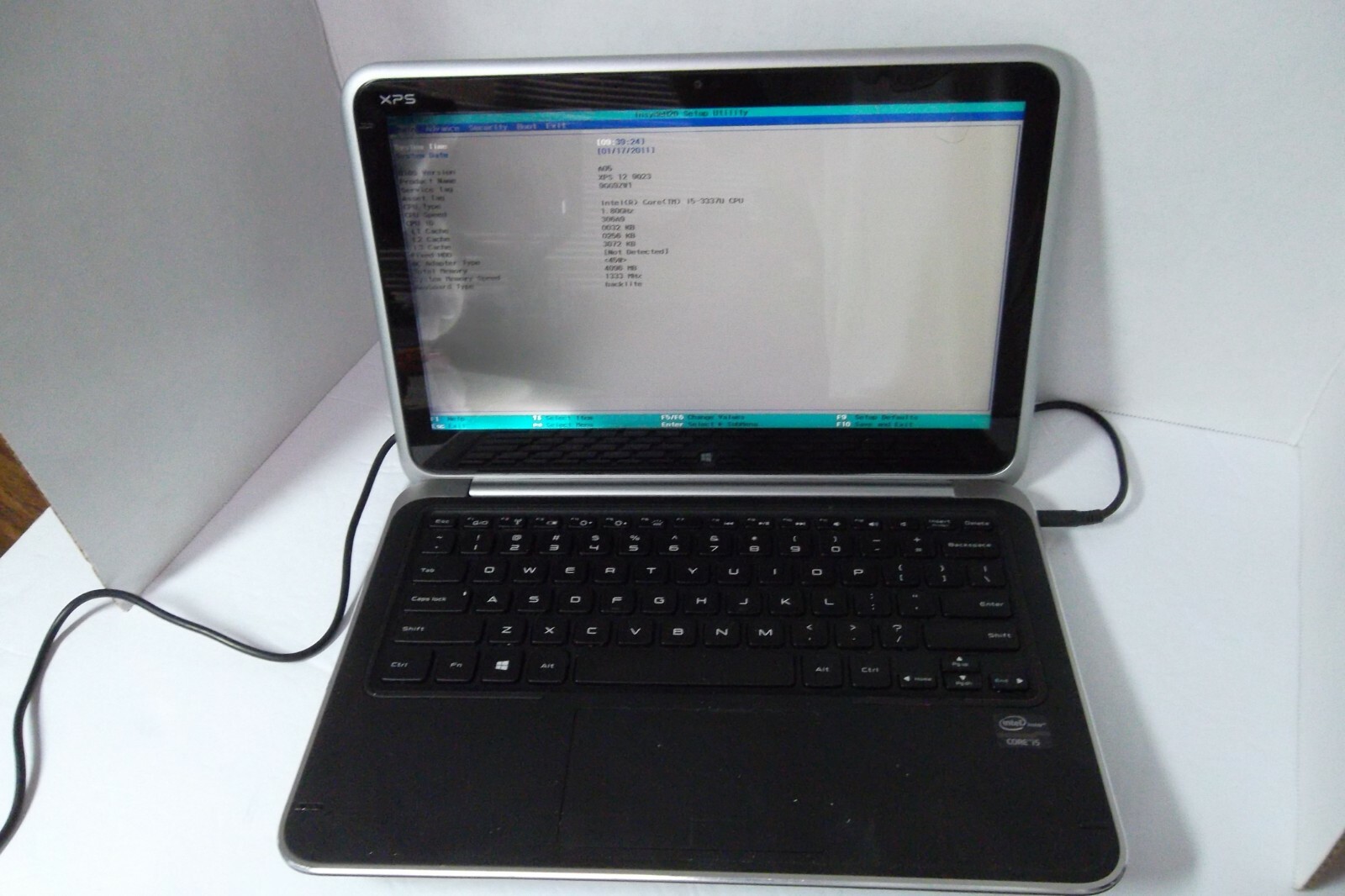 Dell XPS 12 9Q23 Ultrabook Intel Core i5-3337U 1.80GHz 1080p Wi-Fi BT Touch