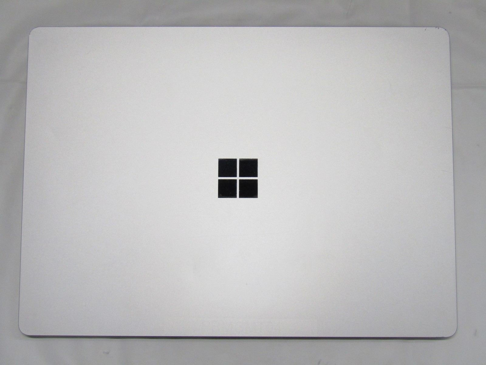 Microsoft Surface Laptop 4 2.60GHz i5-1145G7 8GB RAM 256GB SSD 13.5″ Win 11 C