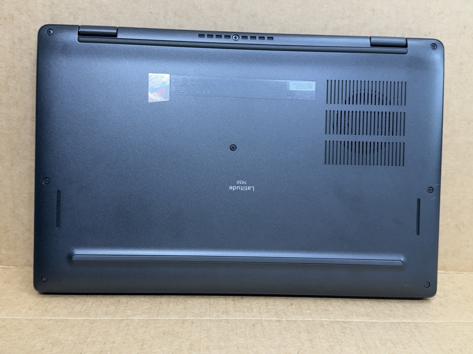 Dell Latitude 7430 14″ Laptop Core i7-1265U 16GB RAM 256GB SSD Windows 11 Pro