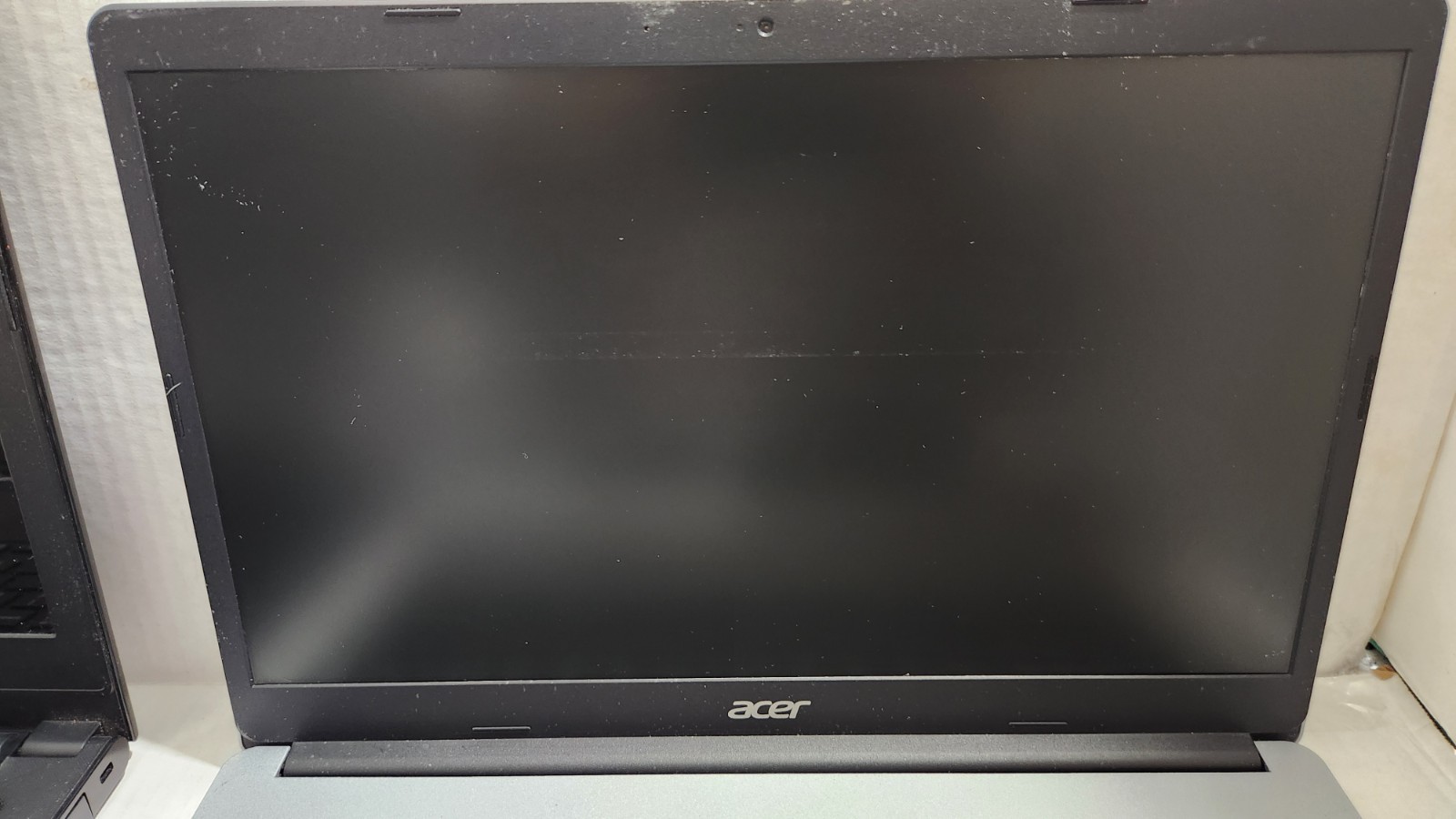 Lot Of 2 Laptops DELL Inspiron 1TB, 15 3000 intel i3 , ACER Chromebook 3h Series