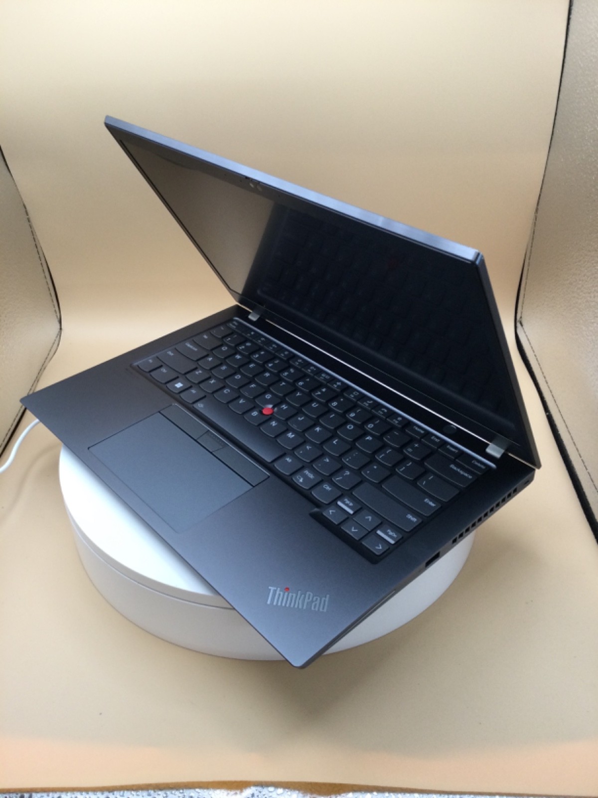 Lenovo ThinkPad T14s G2 14″ Laptop i5-1135G7 16GB RAM 512GB SSD W11Pro Used