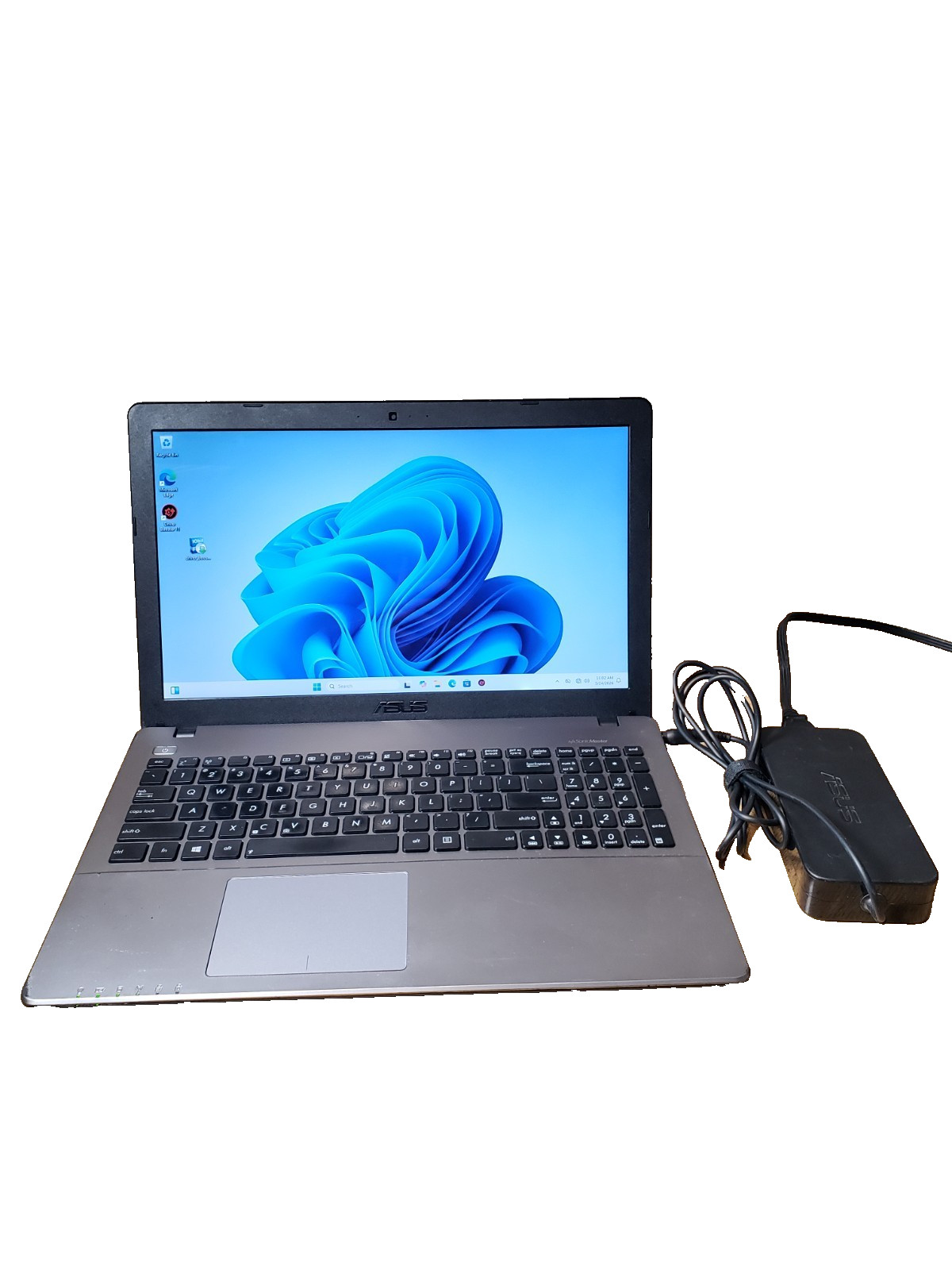 Asus X550Z AMD A10-7400P 2.5Ghz 8GB Ram 128GB SSD Windows 11 Bad Battery