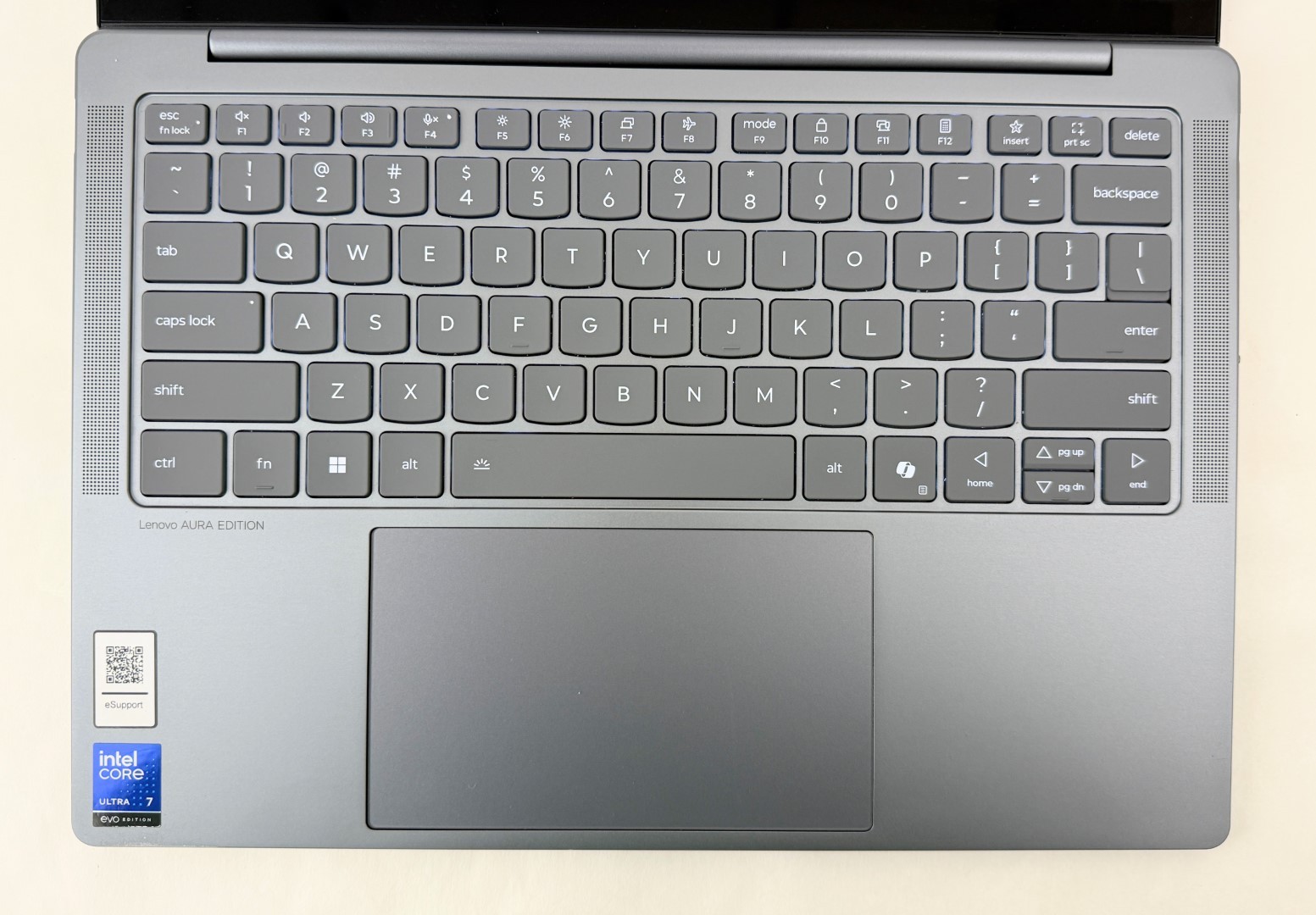 Lenovo Slim 7 14ILL10 14″ FHD+ OLED Touch Ultra 7 258V 32G 1TB SSD W11H Copilot+