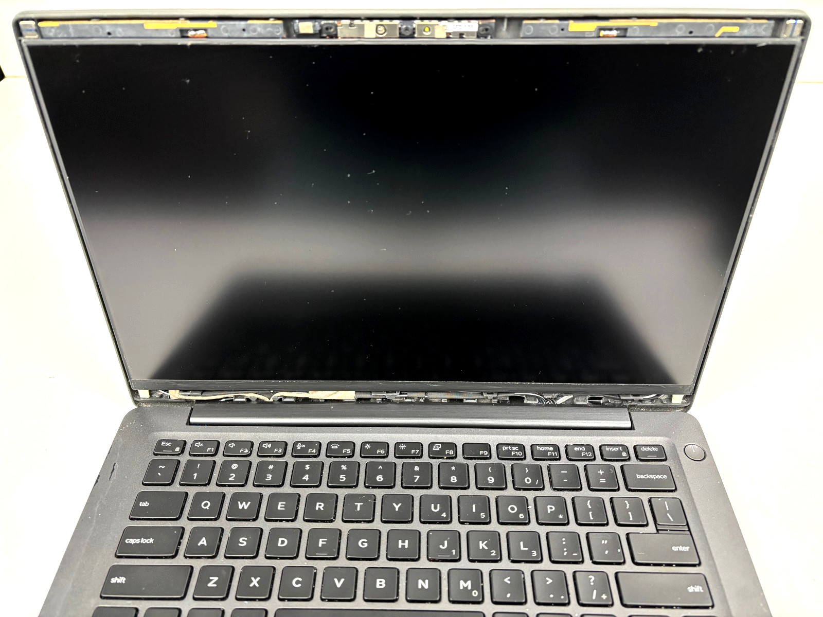 Lot (7) Dell Latitude 7400 14″ i7-8665U, 1.90GHz, NO HDD NO RAM NO BATTERY PARTS