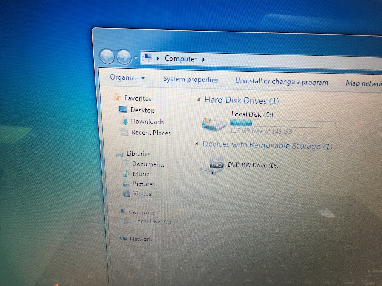 Lenovo Laptop IdeaPad Y510 15.4″ Pentium T2390 2GB RAM 160GB HD Windows 7 Pro